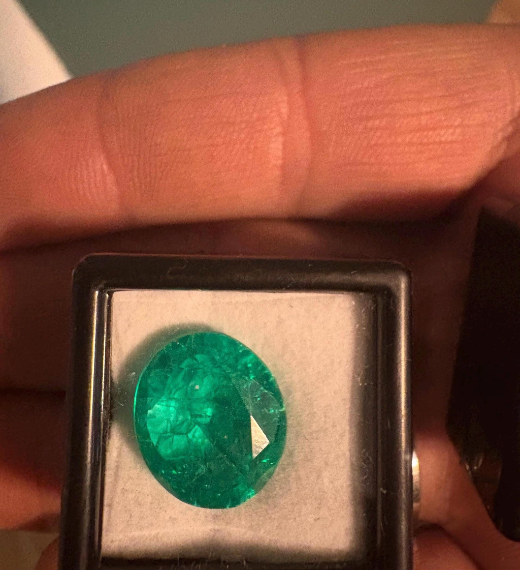 8ct Columbia Emerald